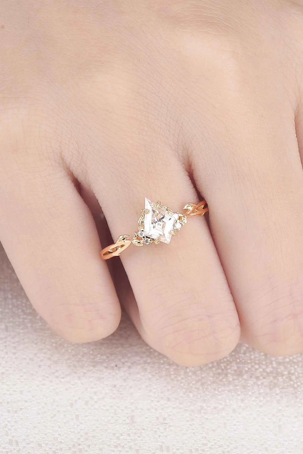 Nature Inspired Leaf Intertwined Design Moss Agate Ring