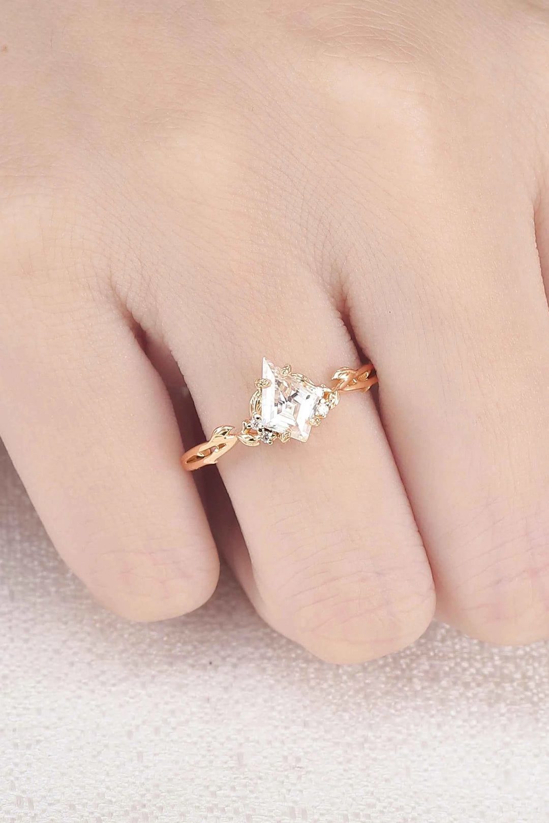 Nature Inspired Leaf Intertwined Design Moss Agate Ring