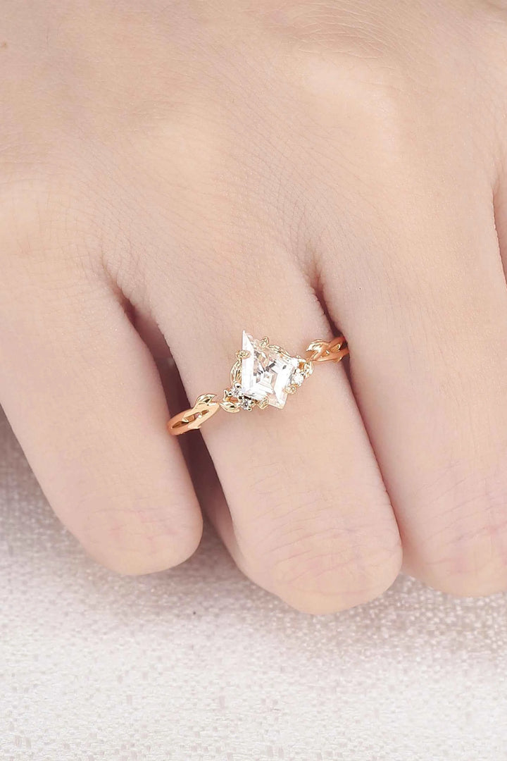 Nature Inspired Leaf Intertwined Design Moss Agate Ring
