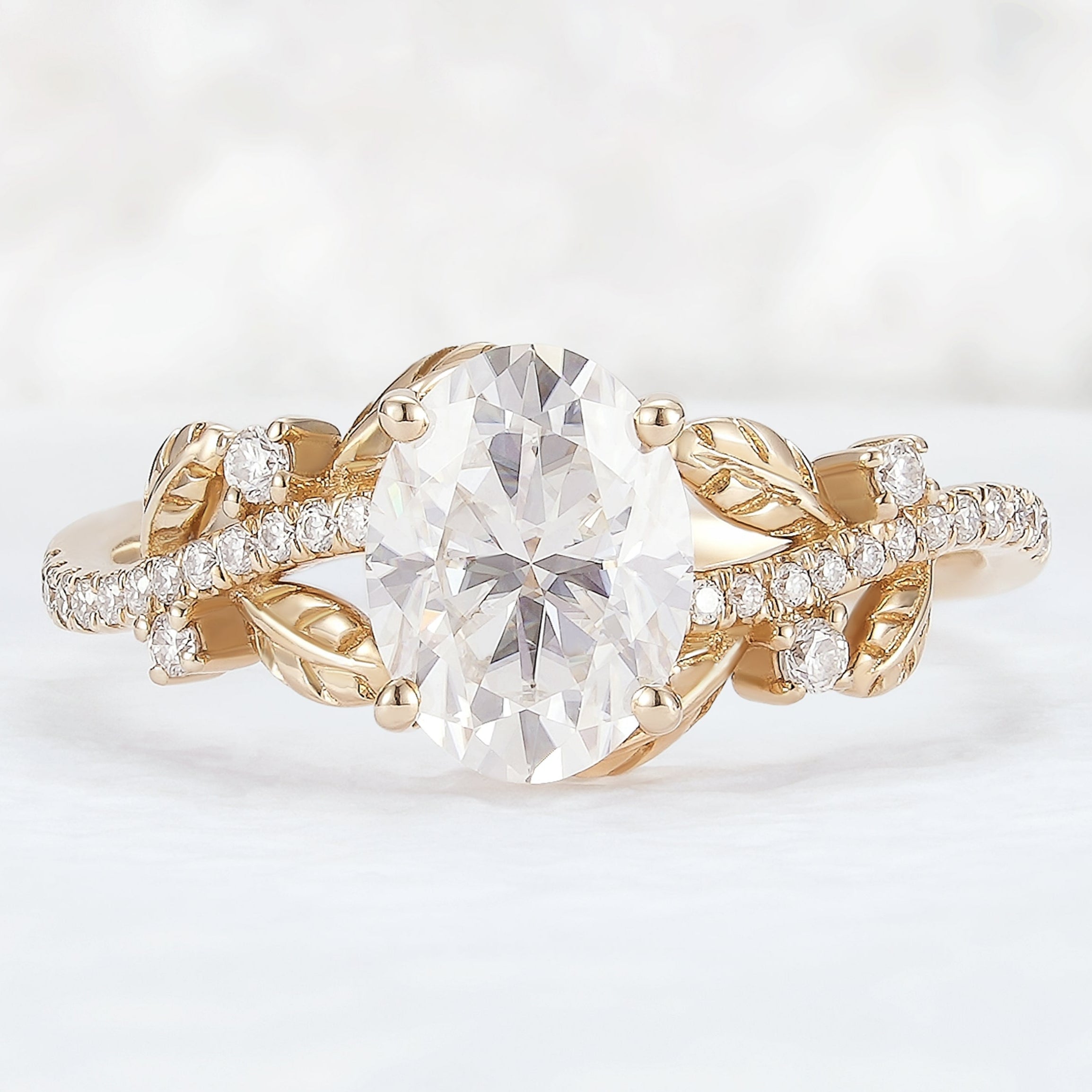 Radiating Ovals & Blade Leaf Motif in Contrasting Rings with Micro-Dot Texture & Wax Resist Grid main image 1