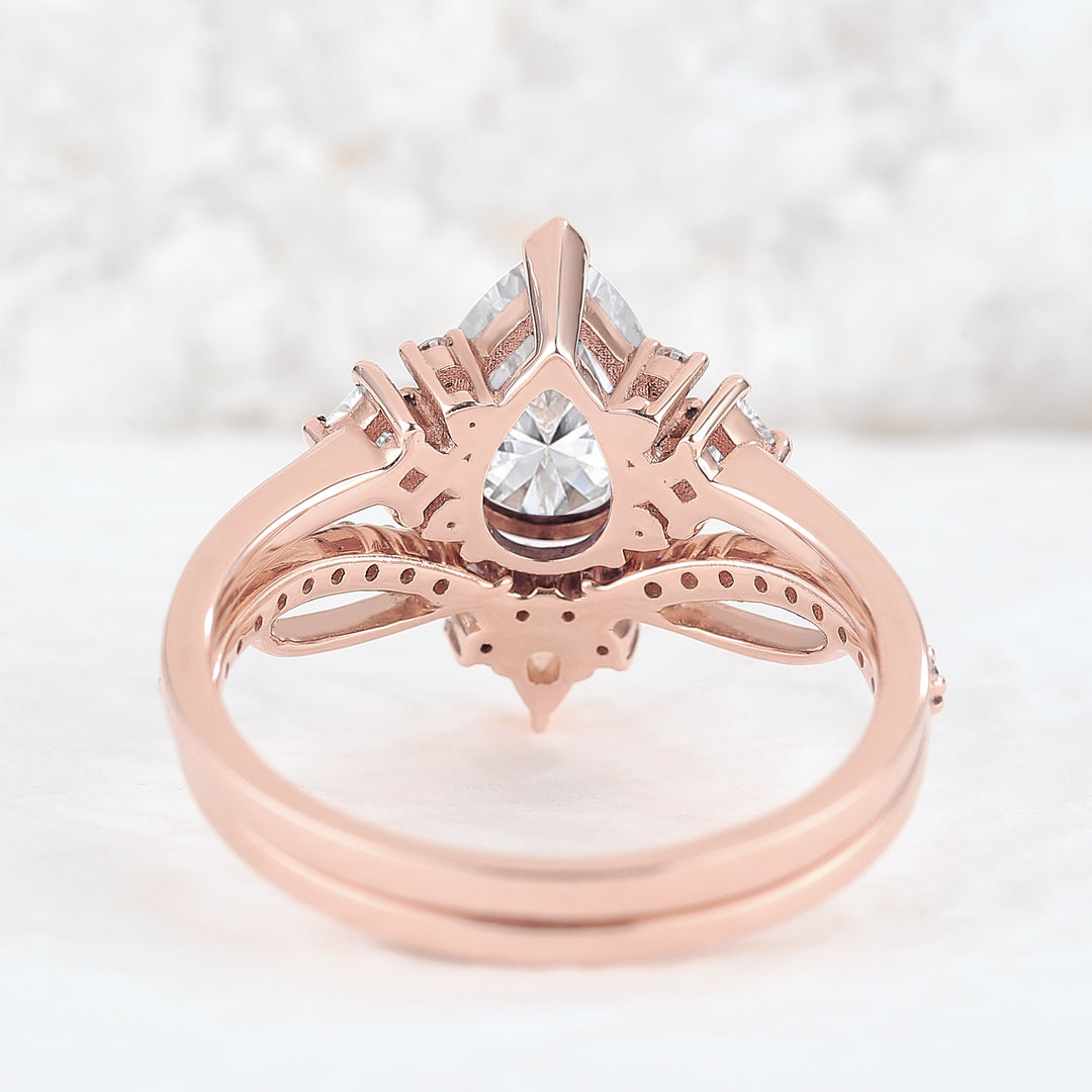 Princess Mononoke Pear Cut Moissanite Cluster Engagement Ring Set 2pcs