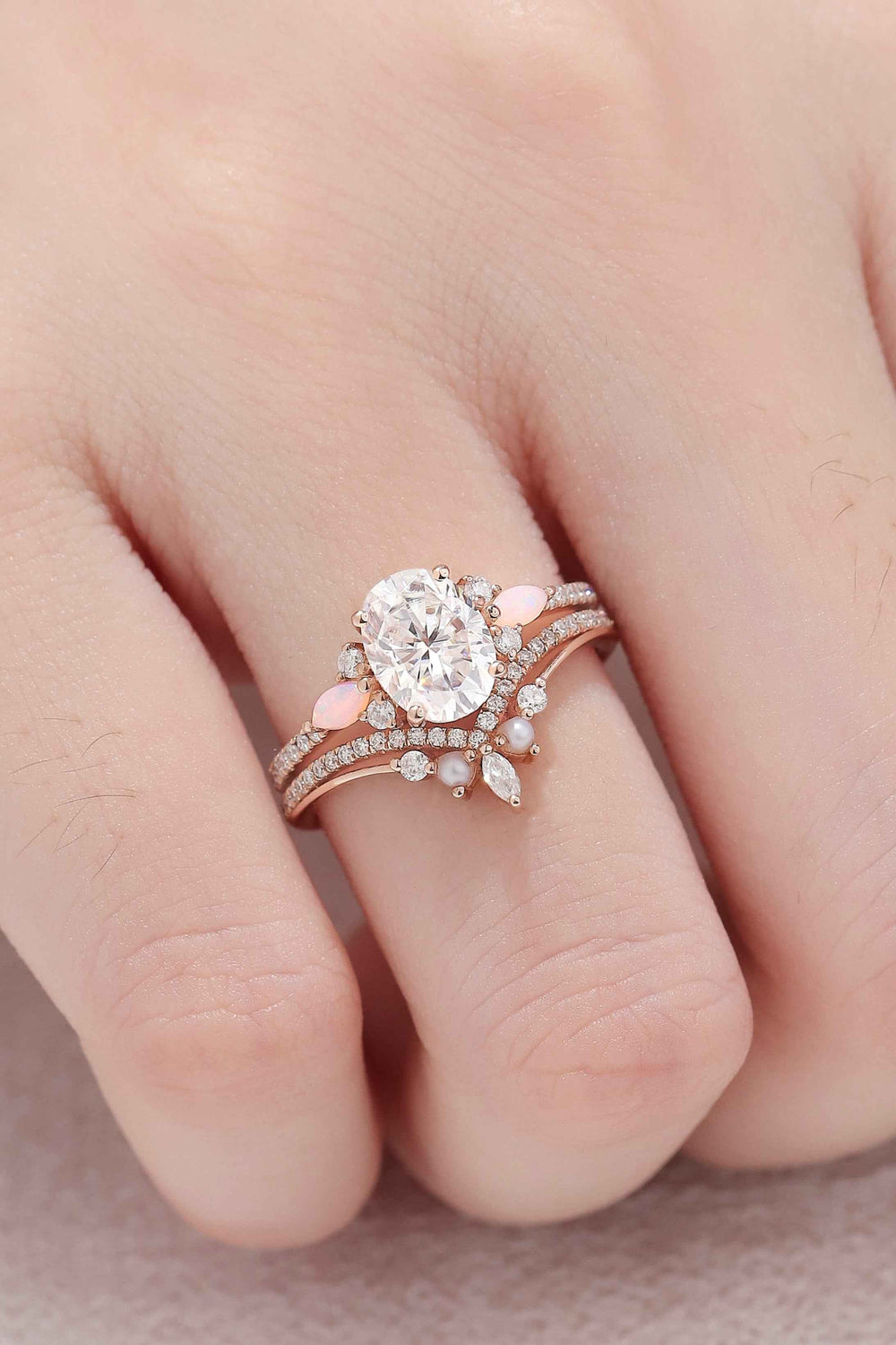 Unique Oval Cut Moissanite Seven  Stones Engagement Ring 2pcs