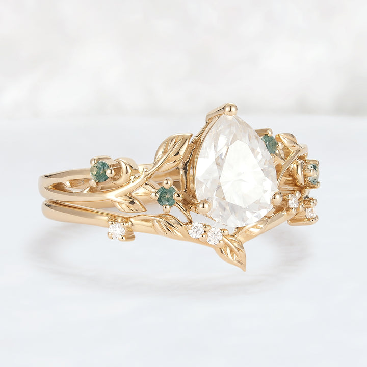 Unique Pear Cut Moissanite Leafy Engagement Ring 2pcs