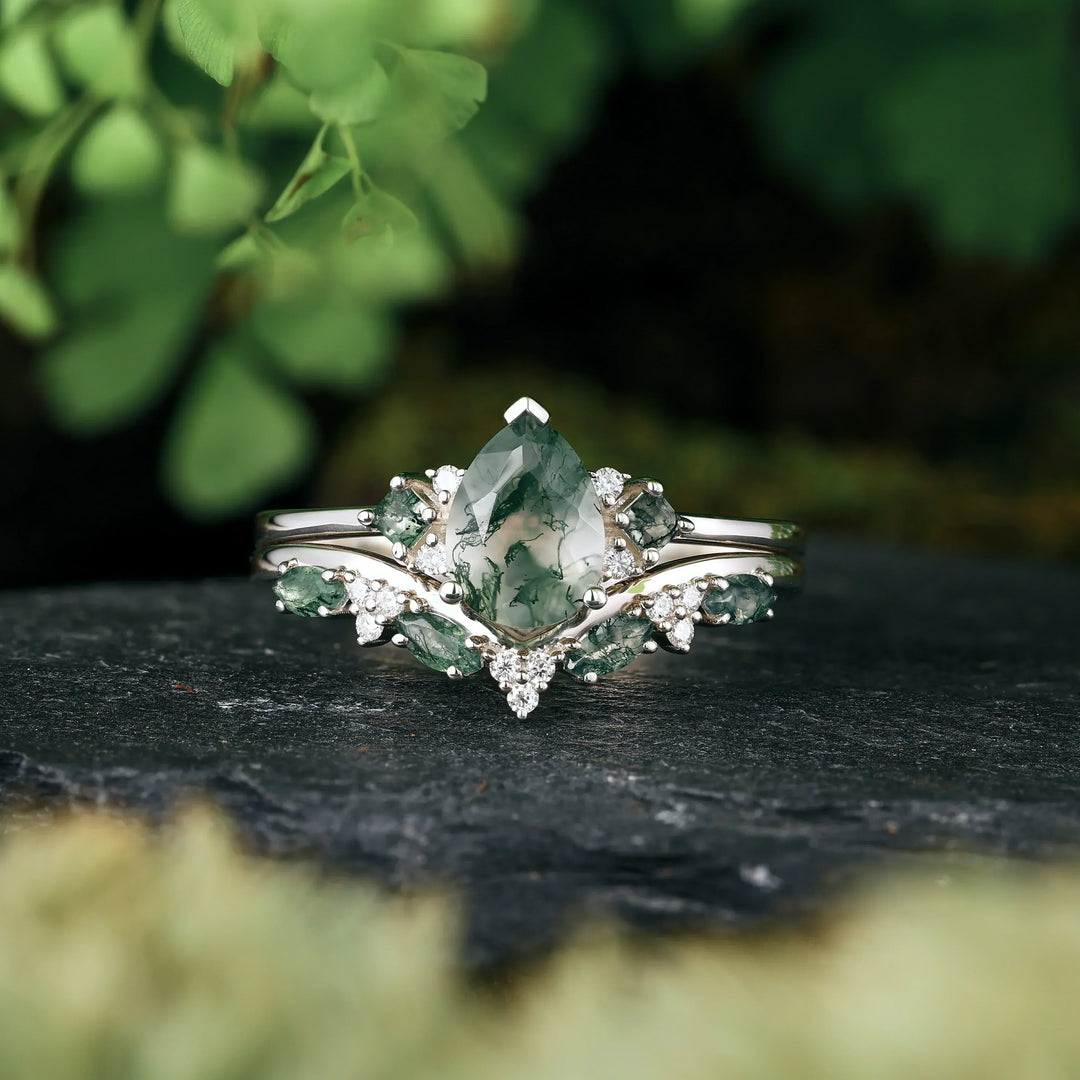 Platinum vs. White Gold Engagement Rings: Which Is Better?