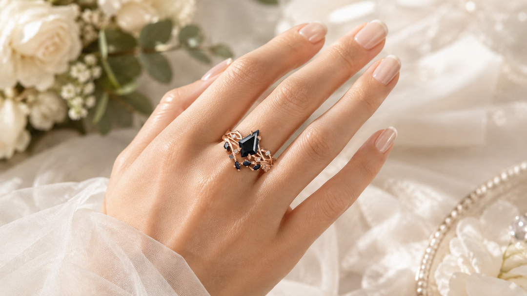 What Finger Should an Onyx Ring Be Worn On?