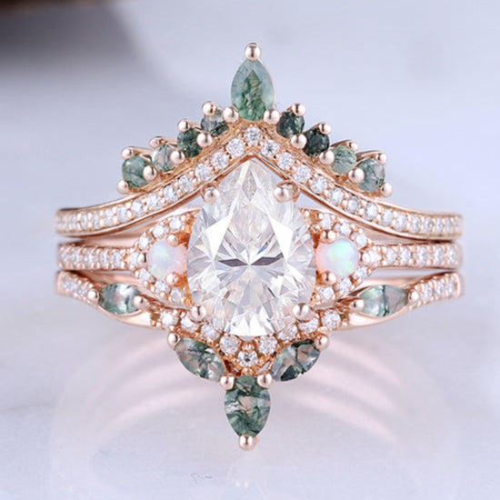 Unique Pear Shaped Moissanite Half Enternity Engagement Ring Set 3pcs