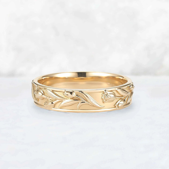 5mm Wide Hand-Engraved Tulip 10K Yellow Gold Mens Ring