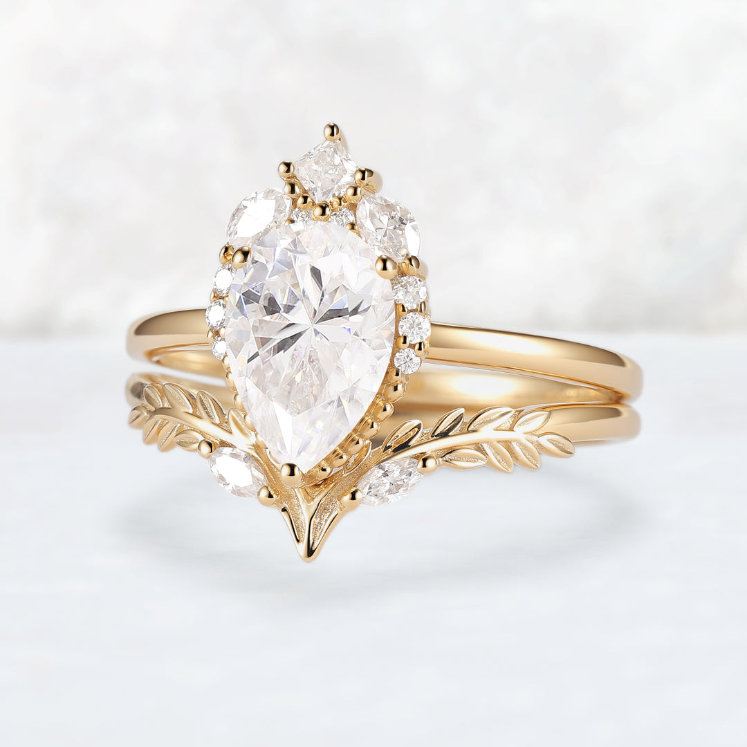 Charlotte Pear Cut Moissanite Gemstone Ring Set 2pcs