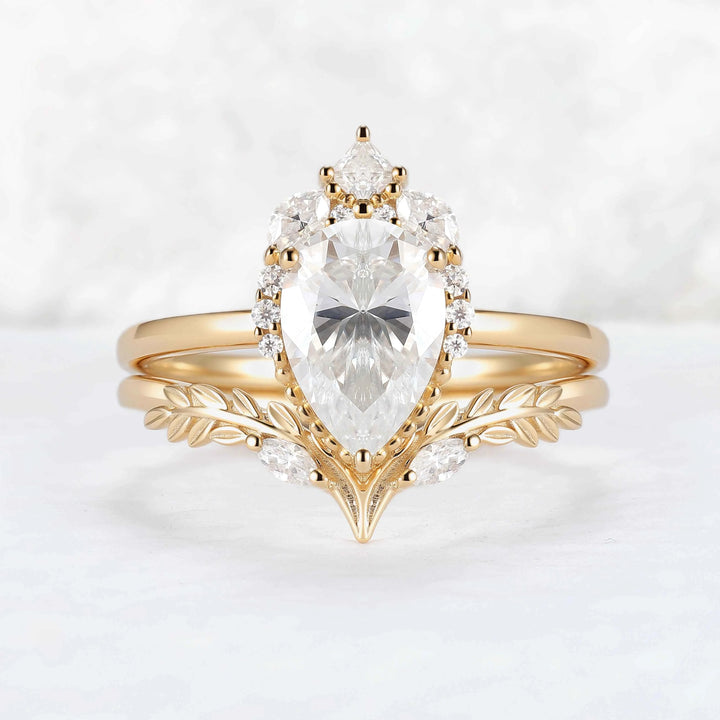 Charlotte Pear Cut Moissanite Gemstone Ring Set 2pcs