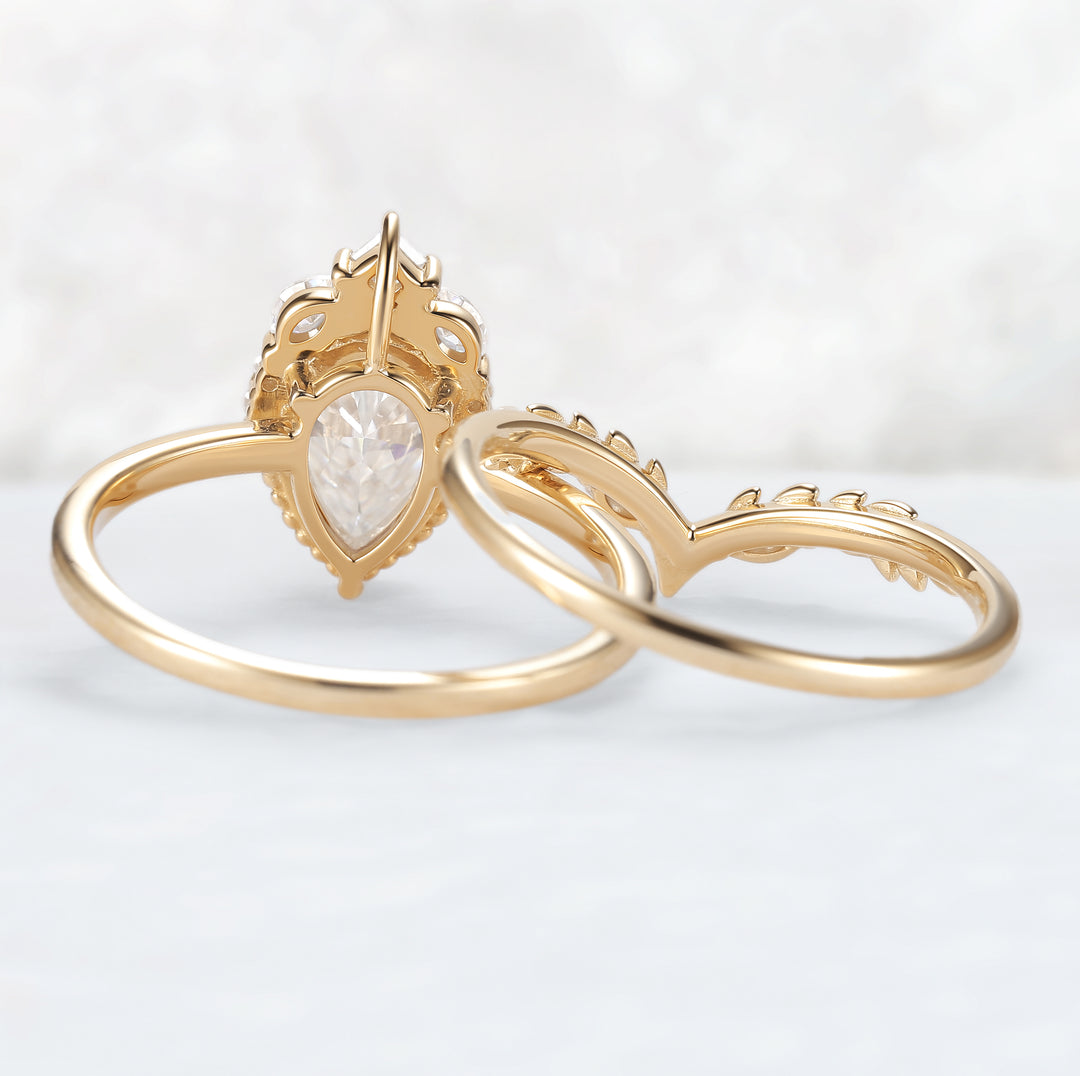 Charlotte Pear Cut Moissanite Gemstone Ring Set 2pcs