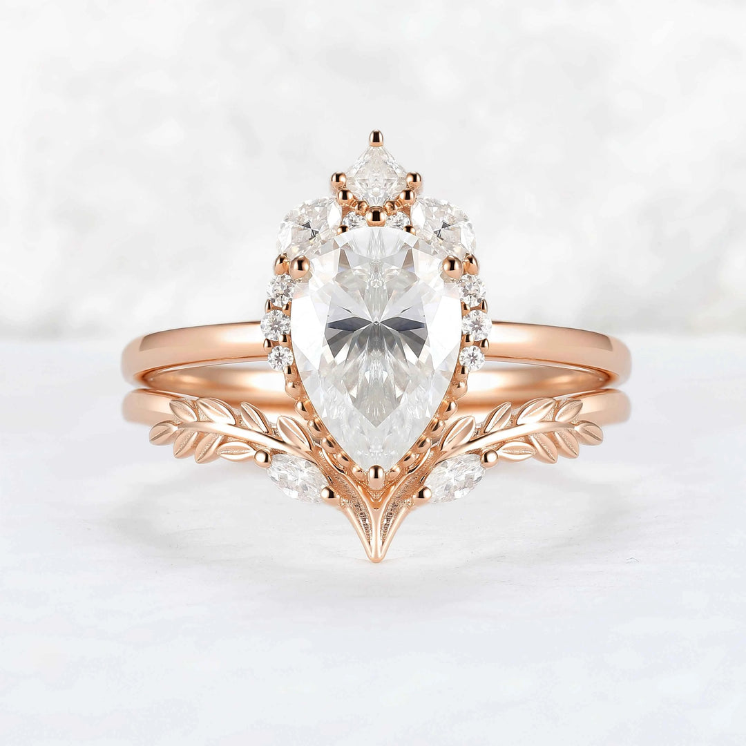 Charlotte Pear Cut Moissanite Gemstone Ring Set 2pcs