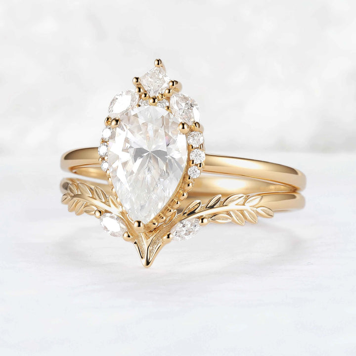 Charlotte Pear Cut Moissanite Gemstone Ring Set 2pcs