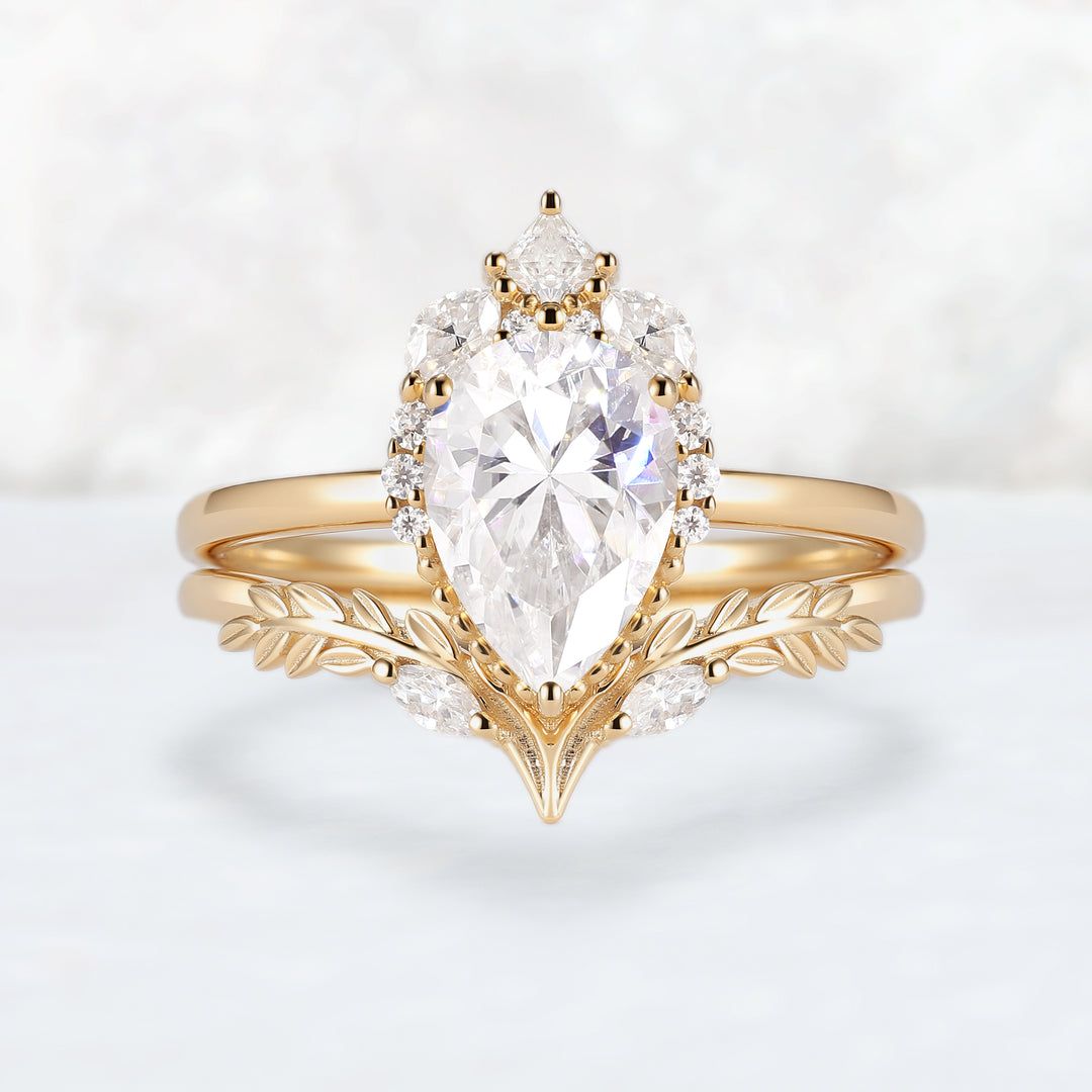 Charlotte Pear Cut Moissanite Gemstone Ring Set 2pcs