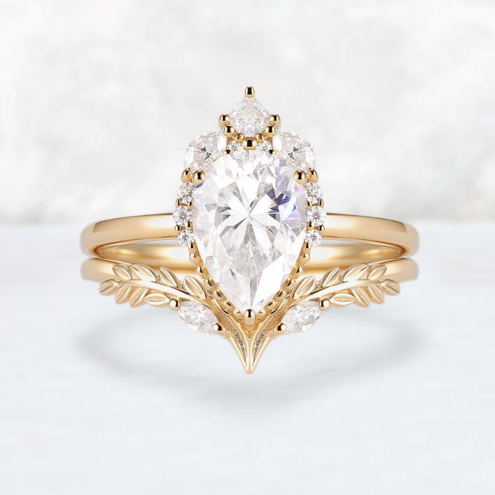 Charlotte Pear Cut Moissanite Gemstone Ring Set 2pcs