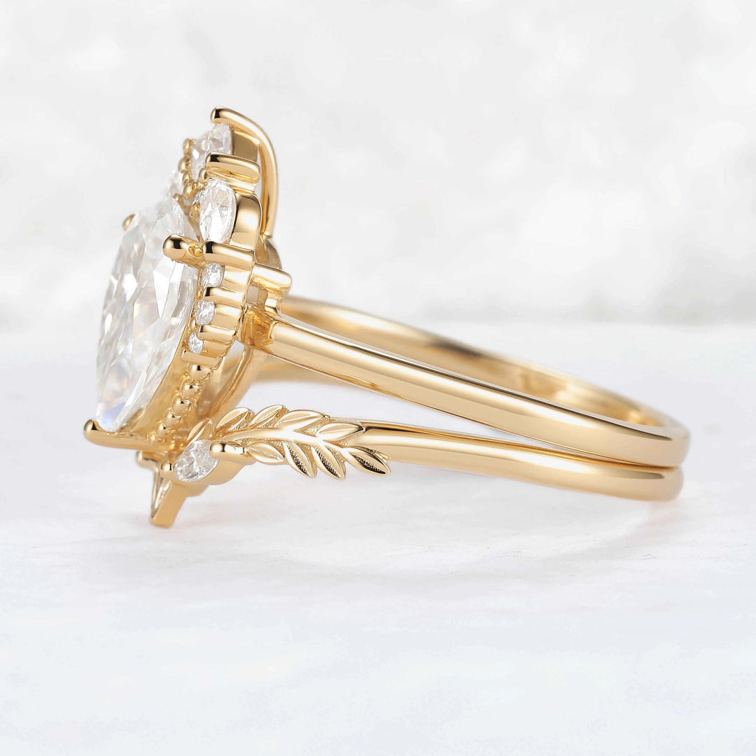 Charlotte Pear Cut Moissanite Gemstone Ring Set 2pcs