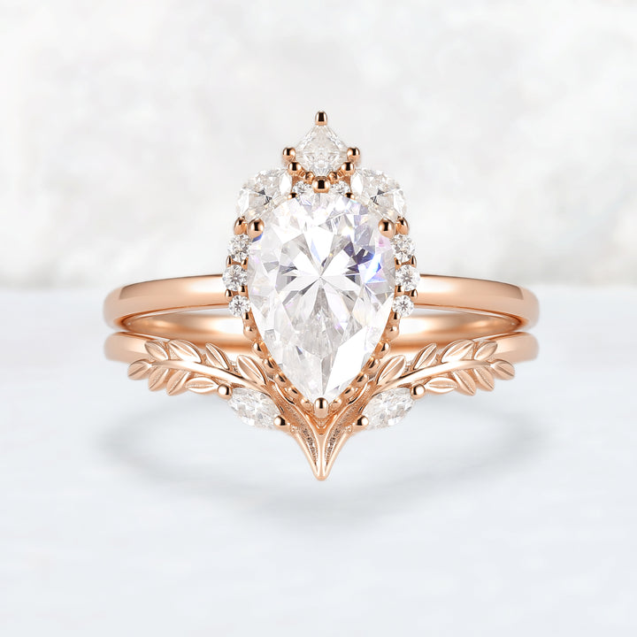 Charlotte Pear Cut Moissanite Gemstone Ring Set 2pcs