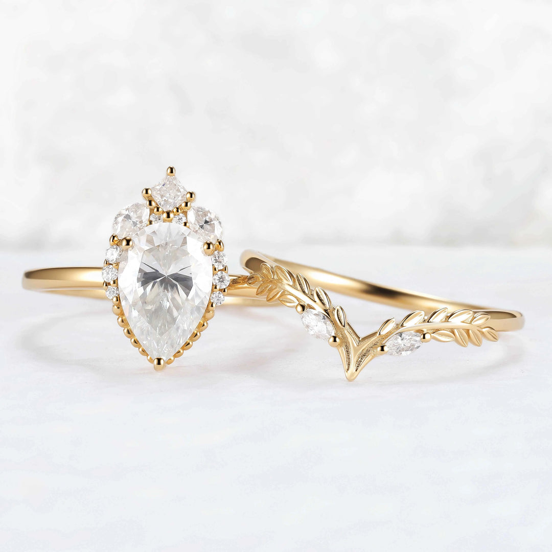 Charlotte Pear Cut Moissanite Gemstone Ring Set 2pcs