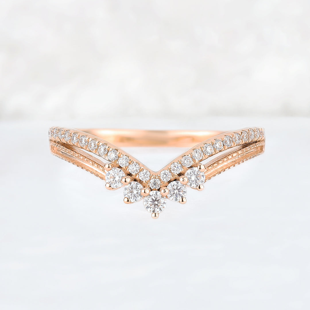 Chevron Round Cut Moissanite Beaded Edge Stacking Ring