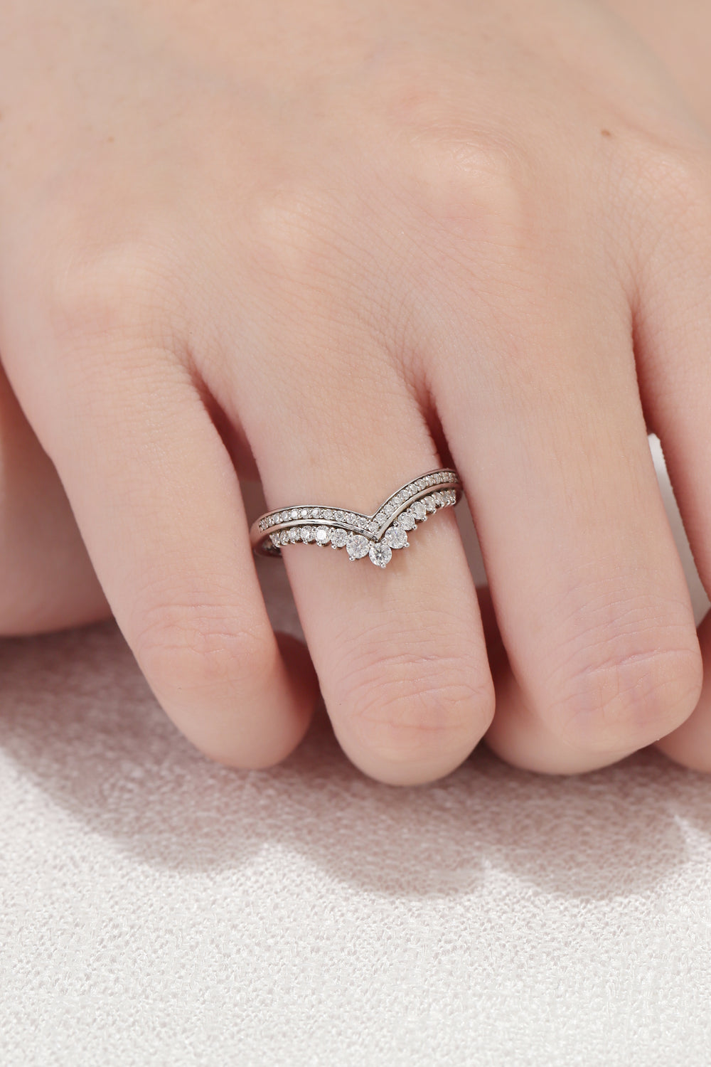 Chevron Round Cut Moissanite Stacking Stacking Ring