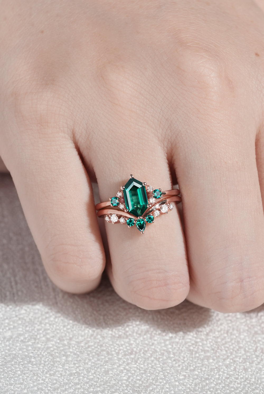 Cluster Hexagon Cut Emerald Seven Stone Ring Set 2pcs