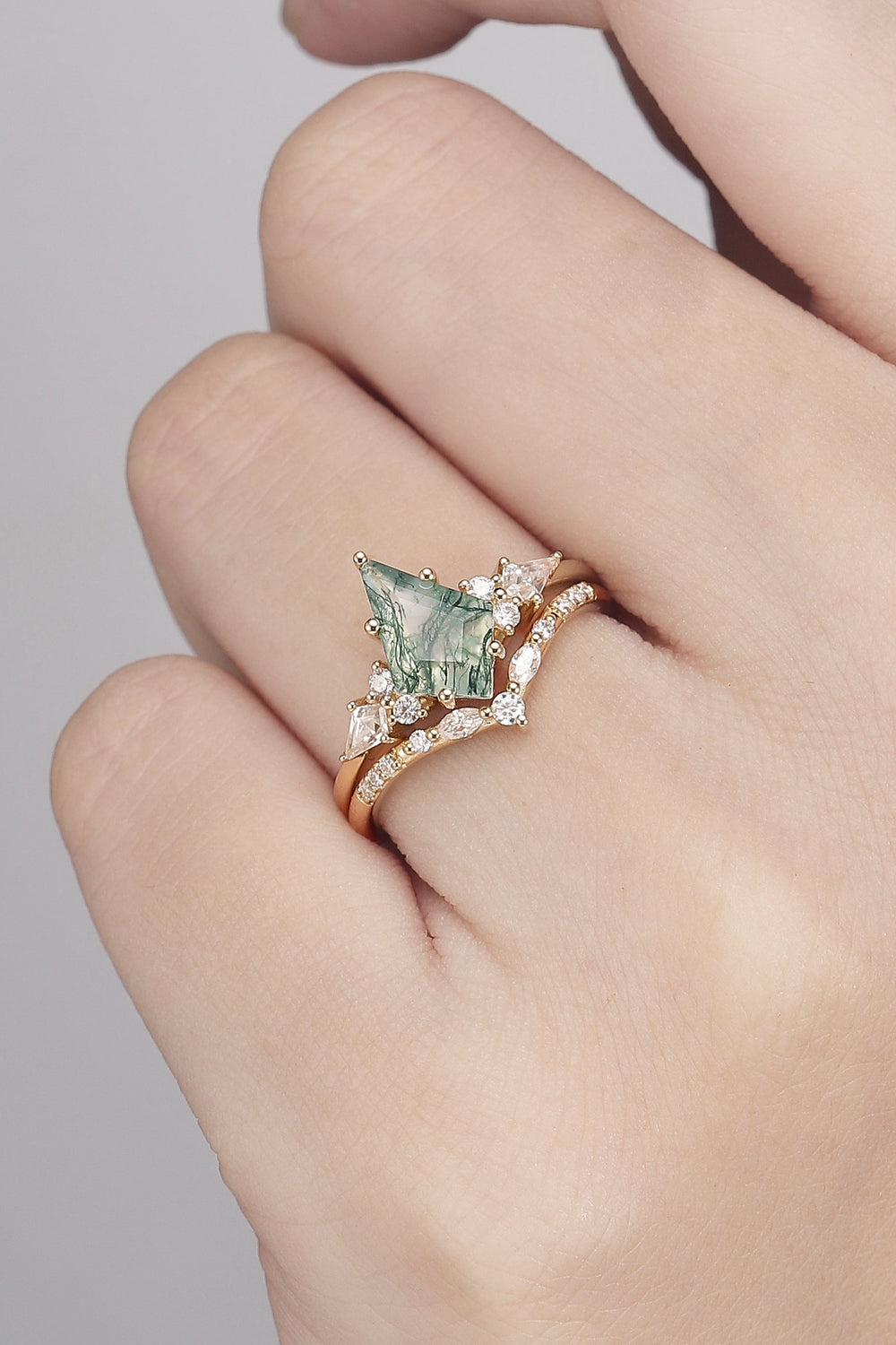Cluster_Kite_Cut_Moss_Agate_Gemstone_Ring_Set_1
