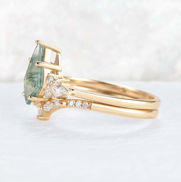 Cluster_Kite_Cut_Moss_Agate_Gemstone_Ring_Set_3