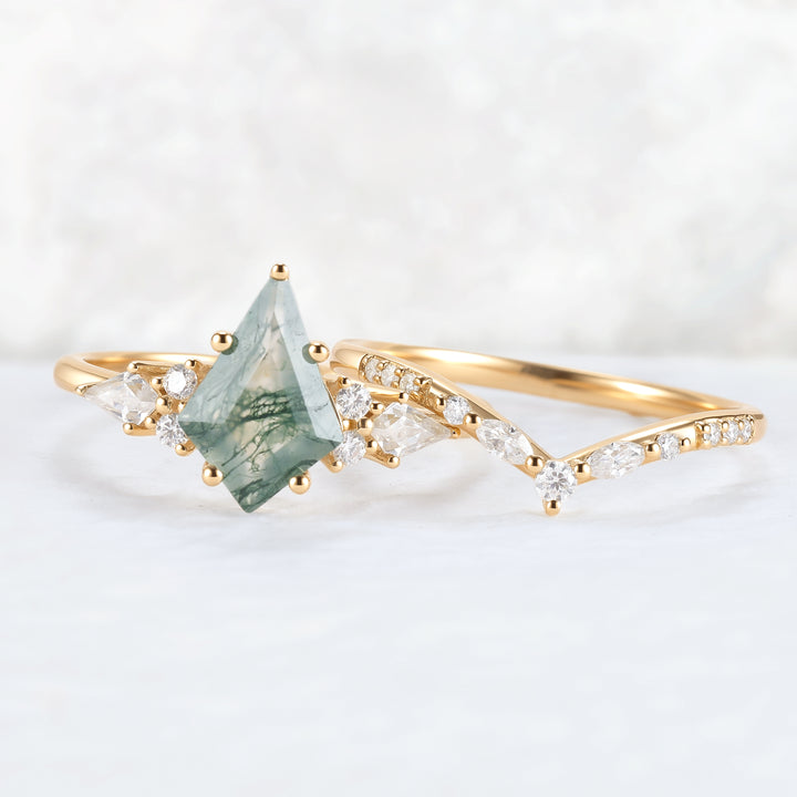 Cluster_Kite_Cut_Moss_Agate_Gemstone_Ring_Set_3