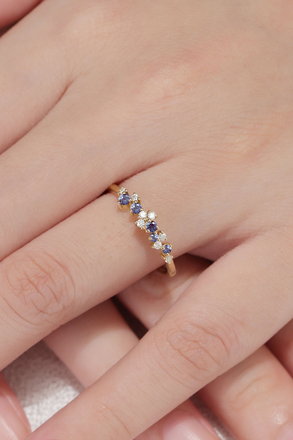 Cluster Round Cut Blue Green Sapphire Gemstone Ring