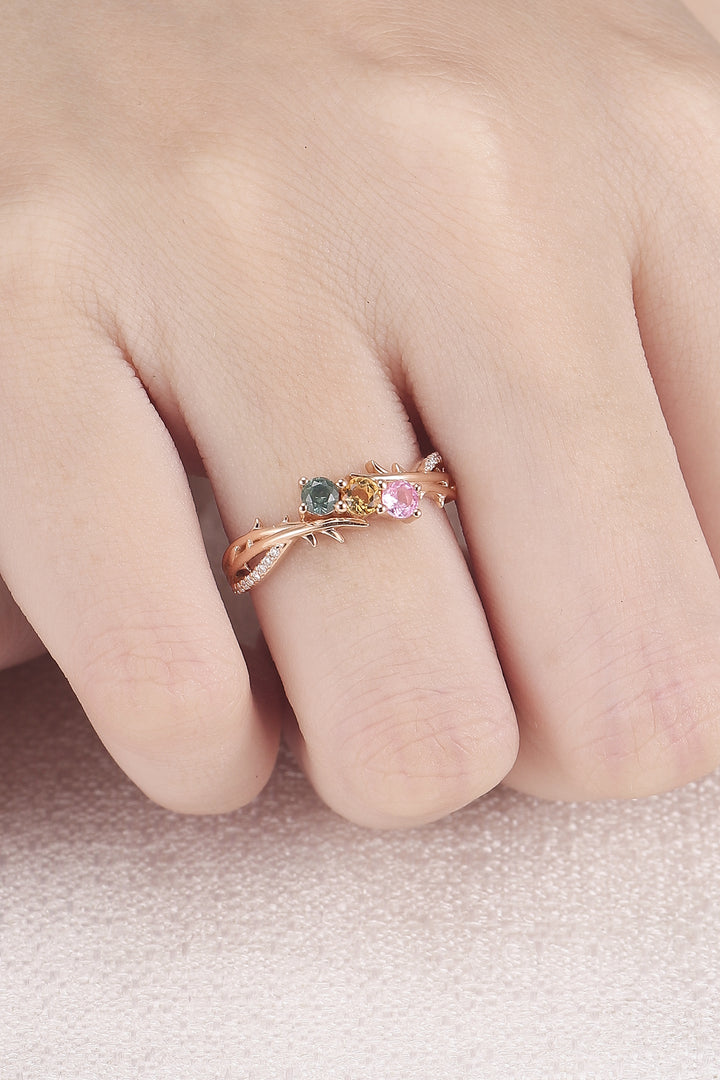Custom Three-Stone Family Ring for Women – Personalized with Birthstones