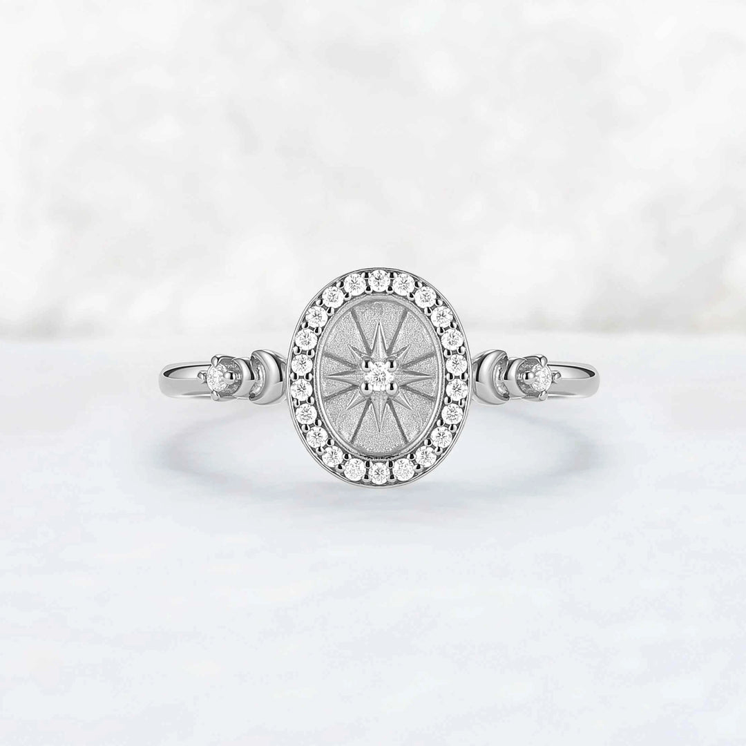Eight-Pointed Star Rond Cut Moissanite Yellow Gold Signet Ring