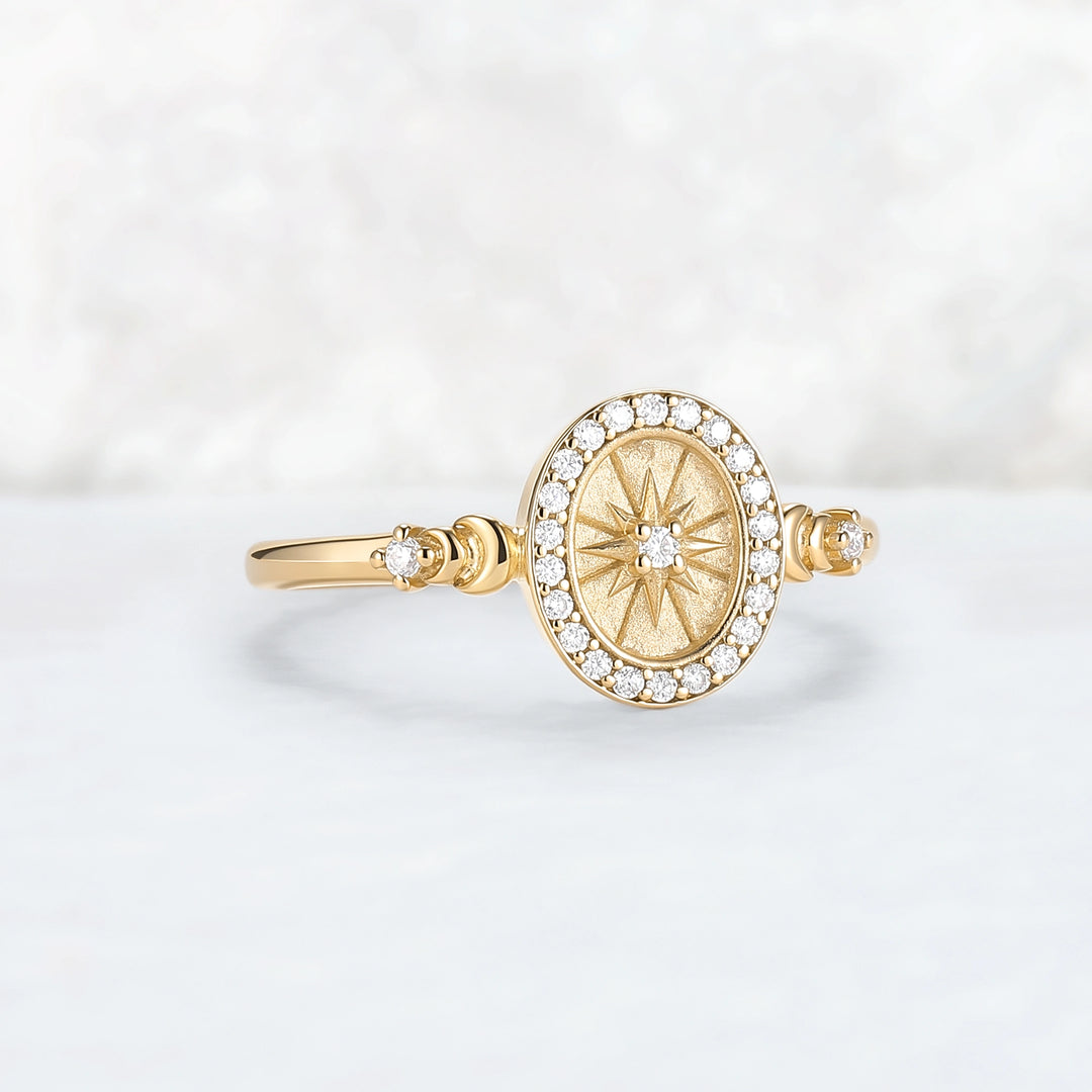 Eight-Pointed Star Rond Cut Moissanite Yellow Gold Signet Ring