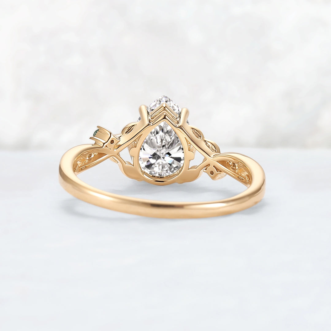 Everleaf with 1.3ct Pear Cut Certified Lab Diamond Ring in 14K Yellow Gold