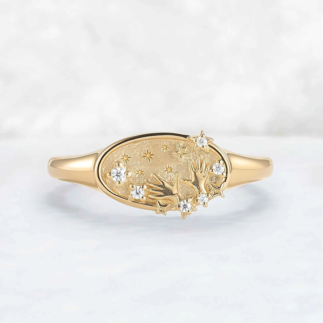 Graduation Ring Rond Cut Moissanite Yellow Gold Signet Ring