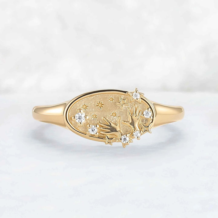 Graduation Ring Rond Cut Moissanite Yellow Gold Signet Ring