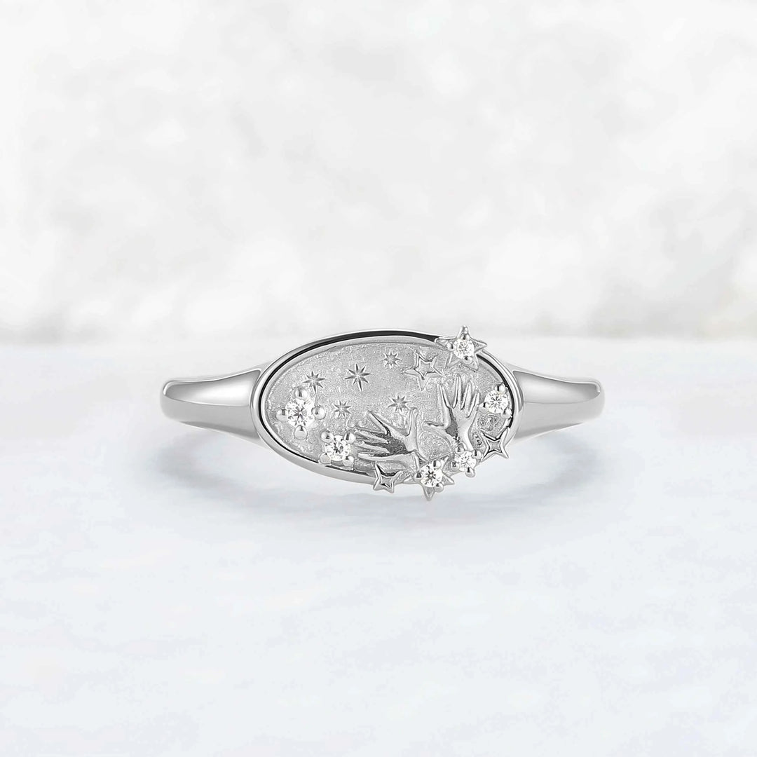 Graduation Ring Rond Cut Moissanite Yellow Gold Signet Ring