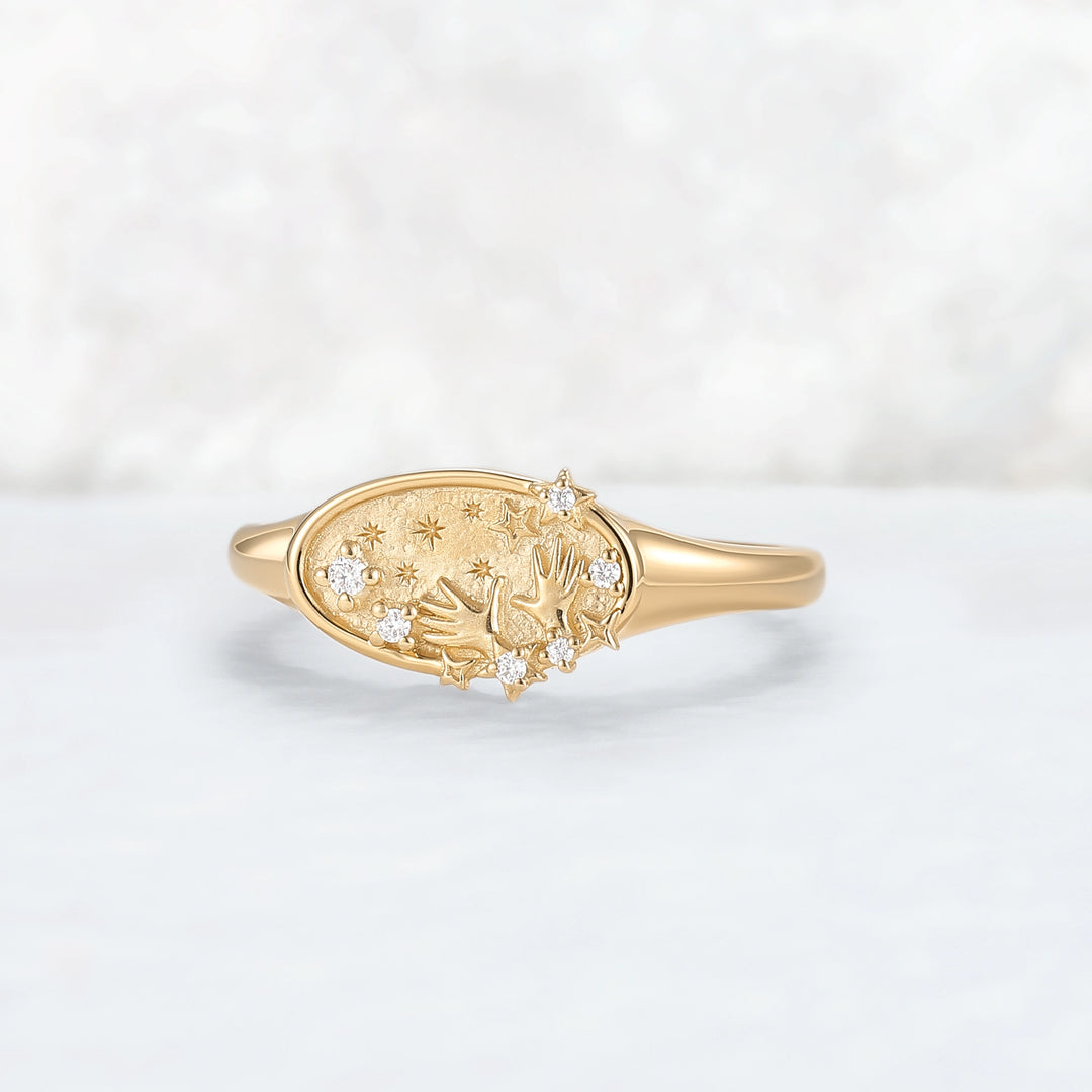 Graduation Ring Rond Cut Moissanite Yellow Gold Signet Ring