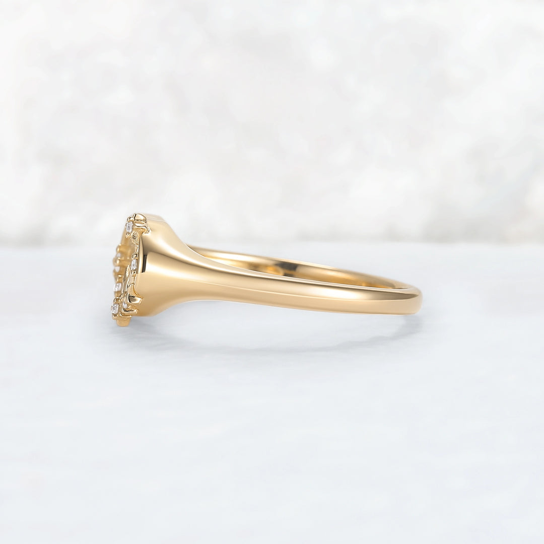 Graduation Ring Rond Cut Moissanite Yellow Gold Signet Ring