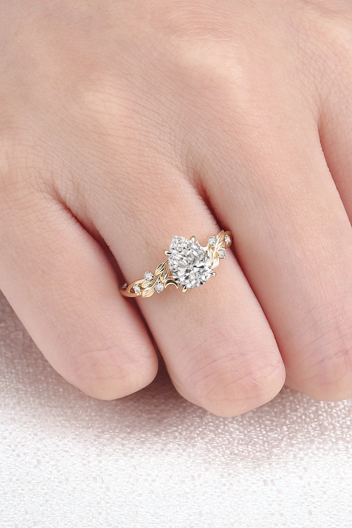 Lunaria Olive with 1.3ct Pear Cut Certified Lab Diamond Ring in 14K Yellow Gold