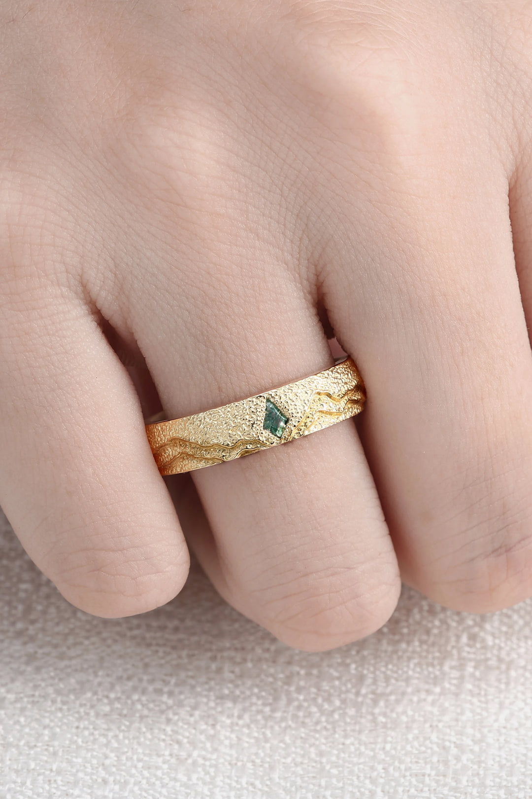 Mens Kite Cut Moss Agate Stone Mountain Wedding Ring