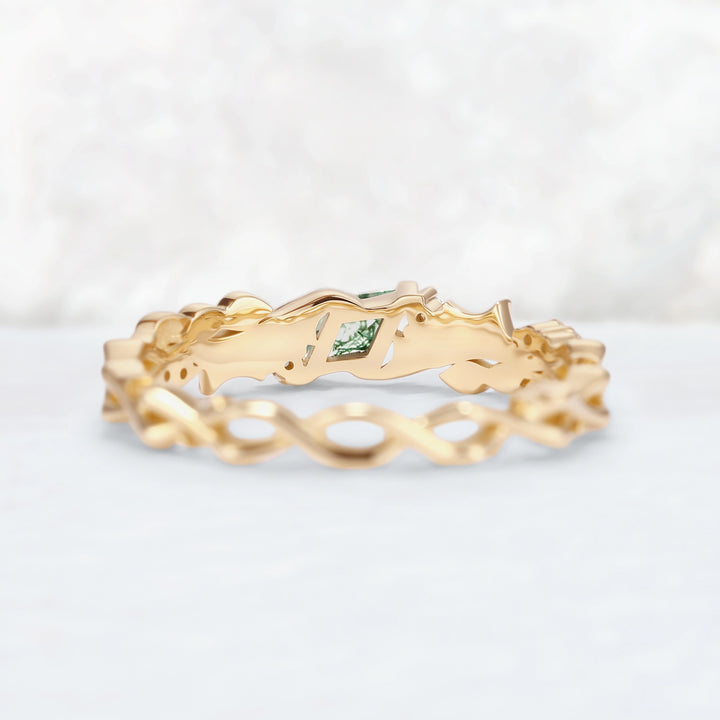Mens Moonshadow Batwing Kite Cut Moss Agate Stone Wedding Band