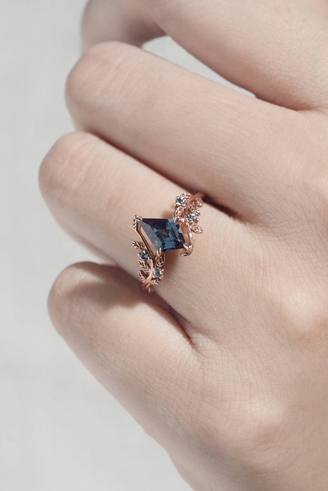 Nature Inspired Kite Cut Alexandrite Vine Gemstone Ring