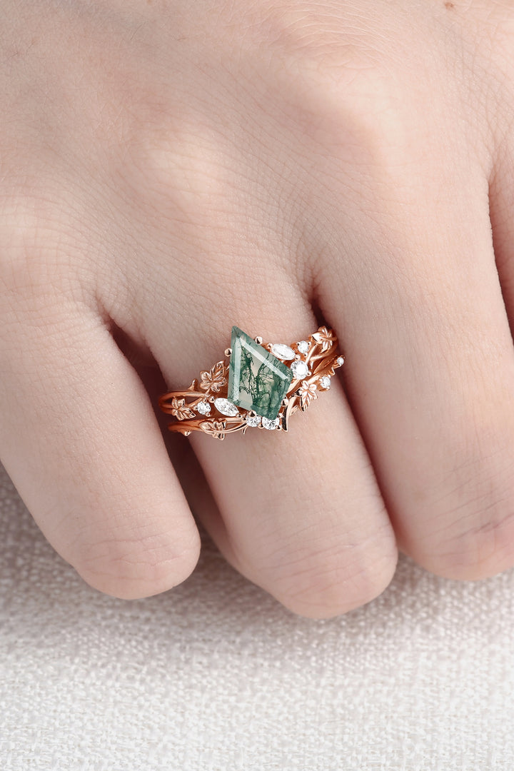 Nature Inspired Kite Cut Moss Agate Lvy Leafy Gemstone Rings Set 2pcs