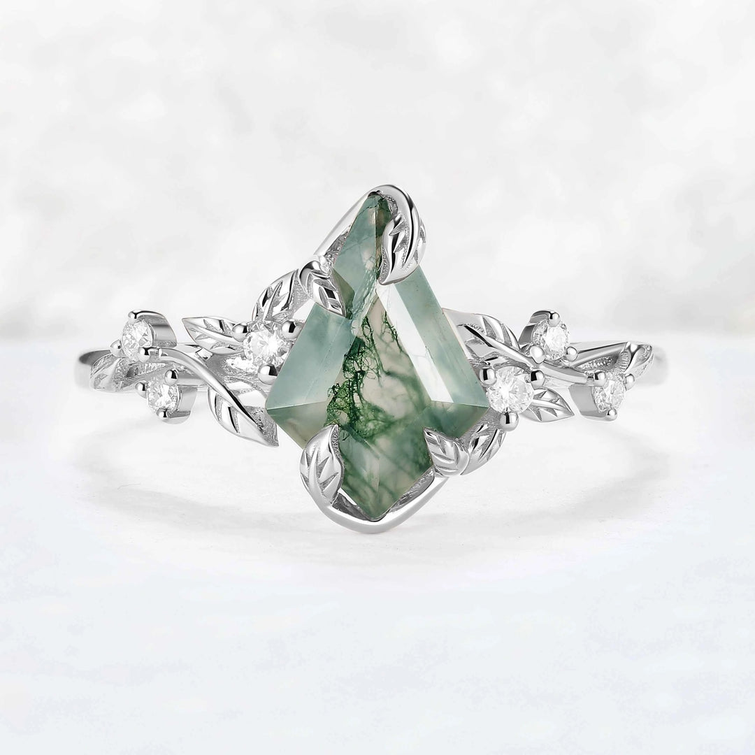Nature Inspired Leaf Intertwined Design Salt and Pepper Crystals Ring