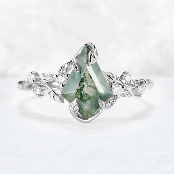 Nature Inspired Leaf Intertwined Design Salt and Pepper Crystals Ring