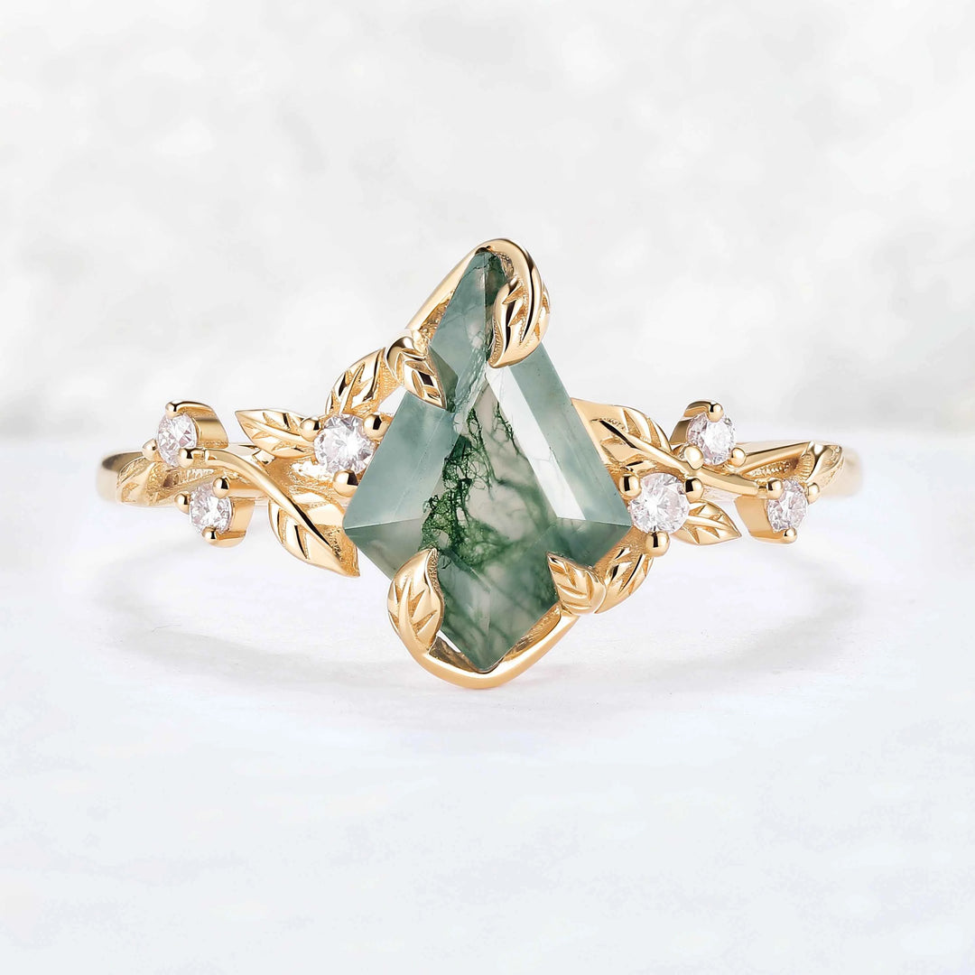 Nature Inspired Leaf Intertwined Design Salt and Pepper Crystals Ring