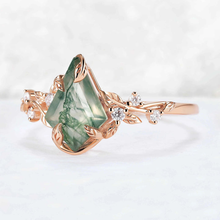 Nature Inspired Leaf Intertwined Design Salt and Pepper Crystals Ring