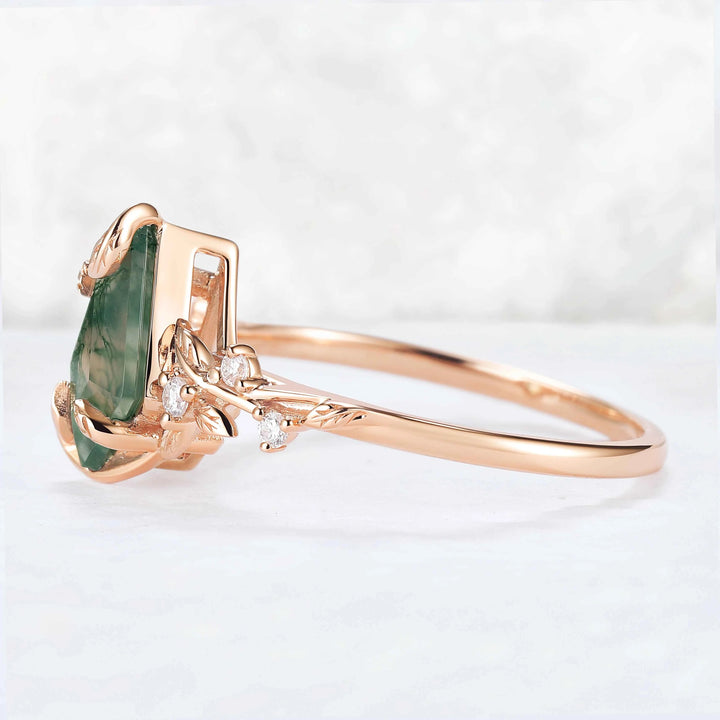Nature Inspired Leaf Intertwined Design Salt and Pepper Crystals Ring