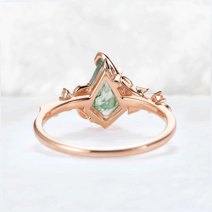 Nature Inspired Leaf Intertwined Design Salt and Pepper Crystals Ring