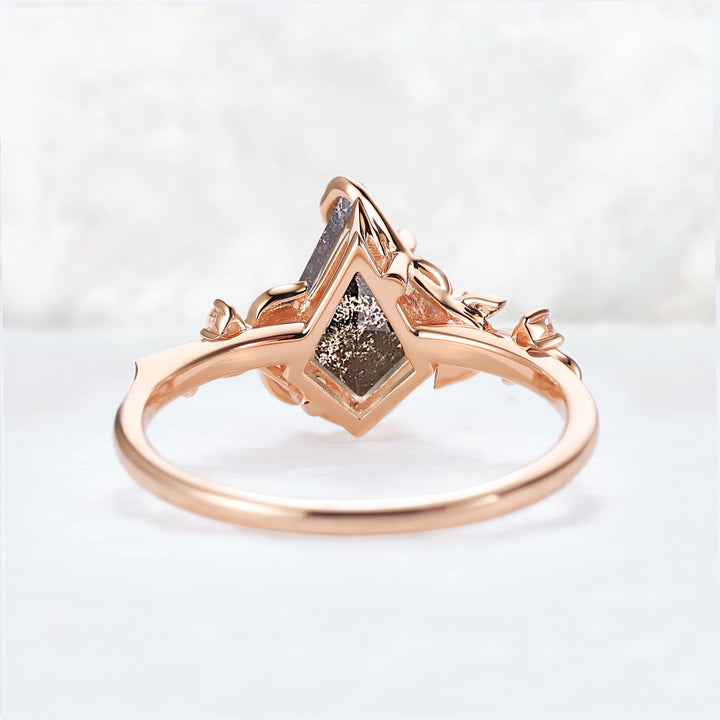 Nature Inspired Leaf Intertwined Design Salt and Pepper Crystal Ring
