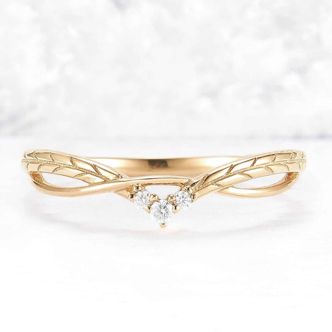 Marqusie Cut Moissanite Olive Leaf  'Antlers' Curved Ring